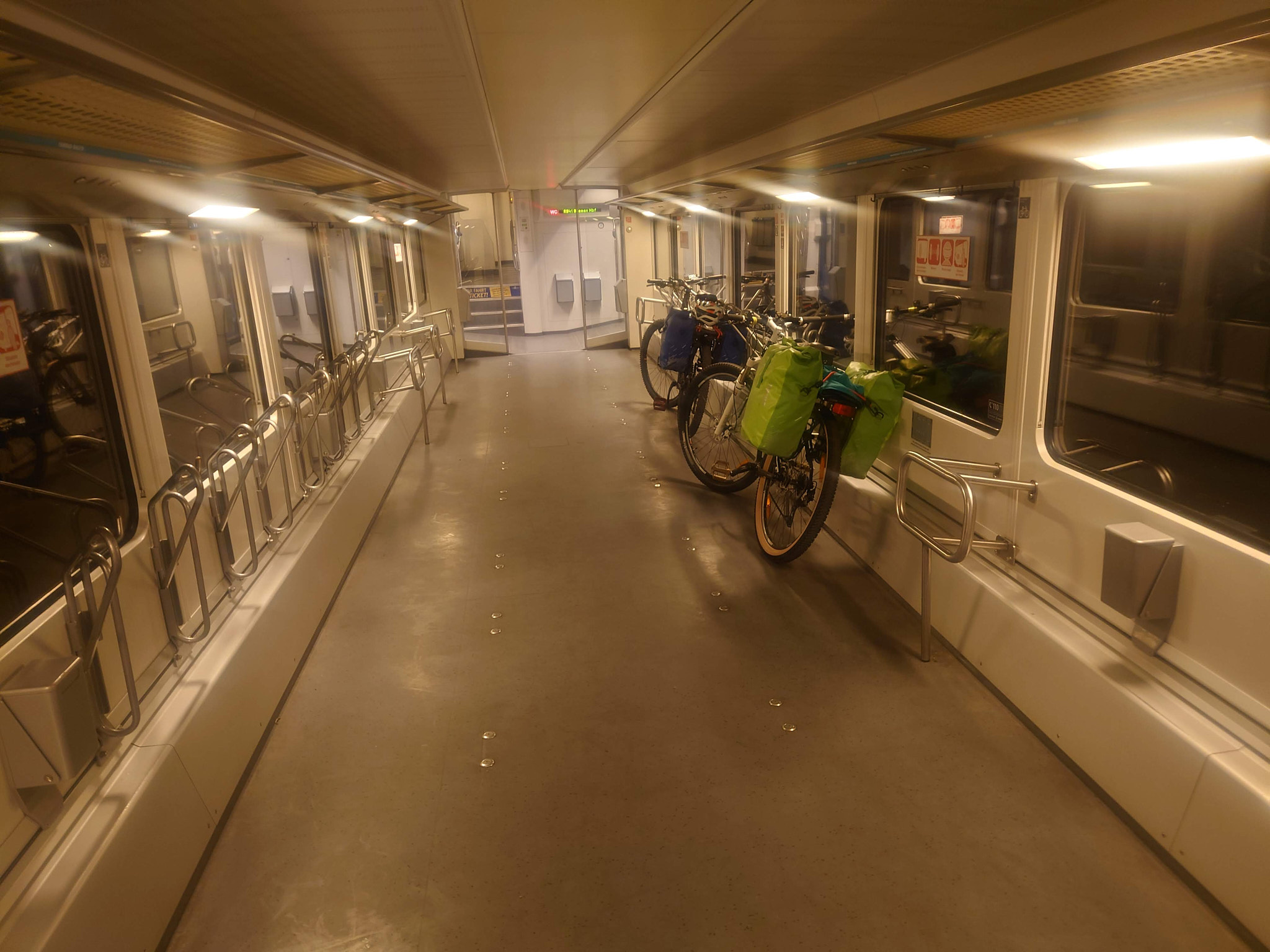 Cyklar på tåget till Bremen